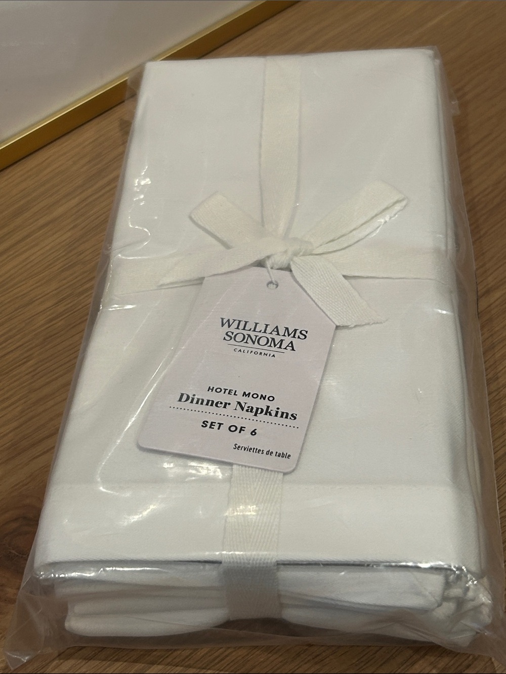 Williams Sonoma White Hotel-Style Dinner Napkins - Set of 6
